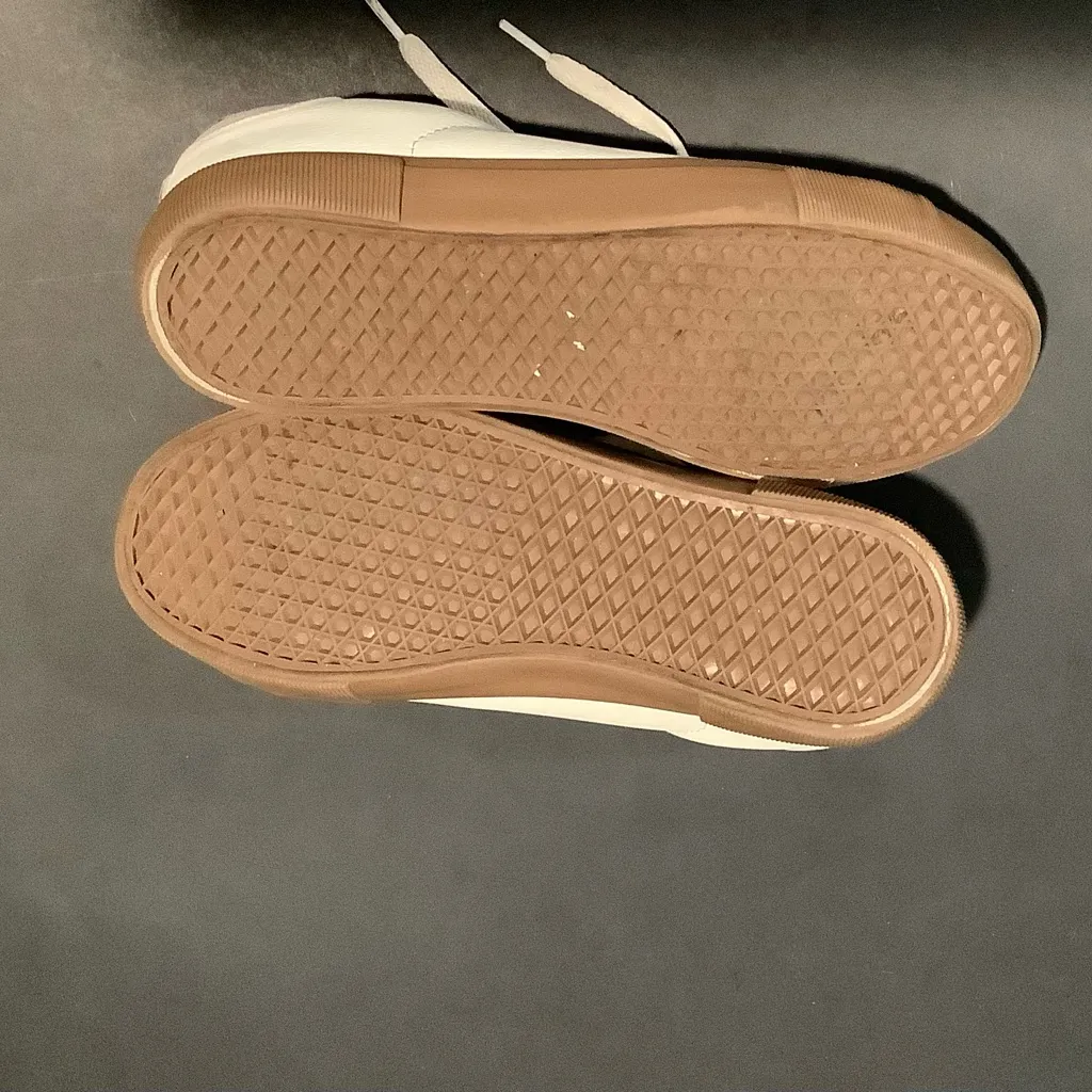 French Connection White and Tan Sneakers - Image 7