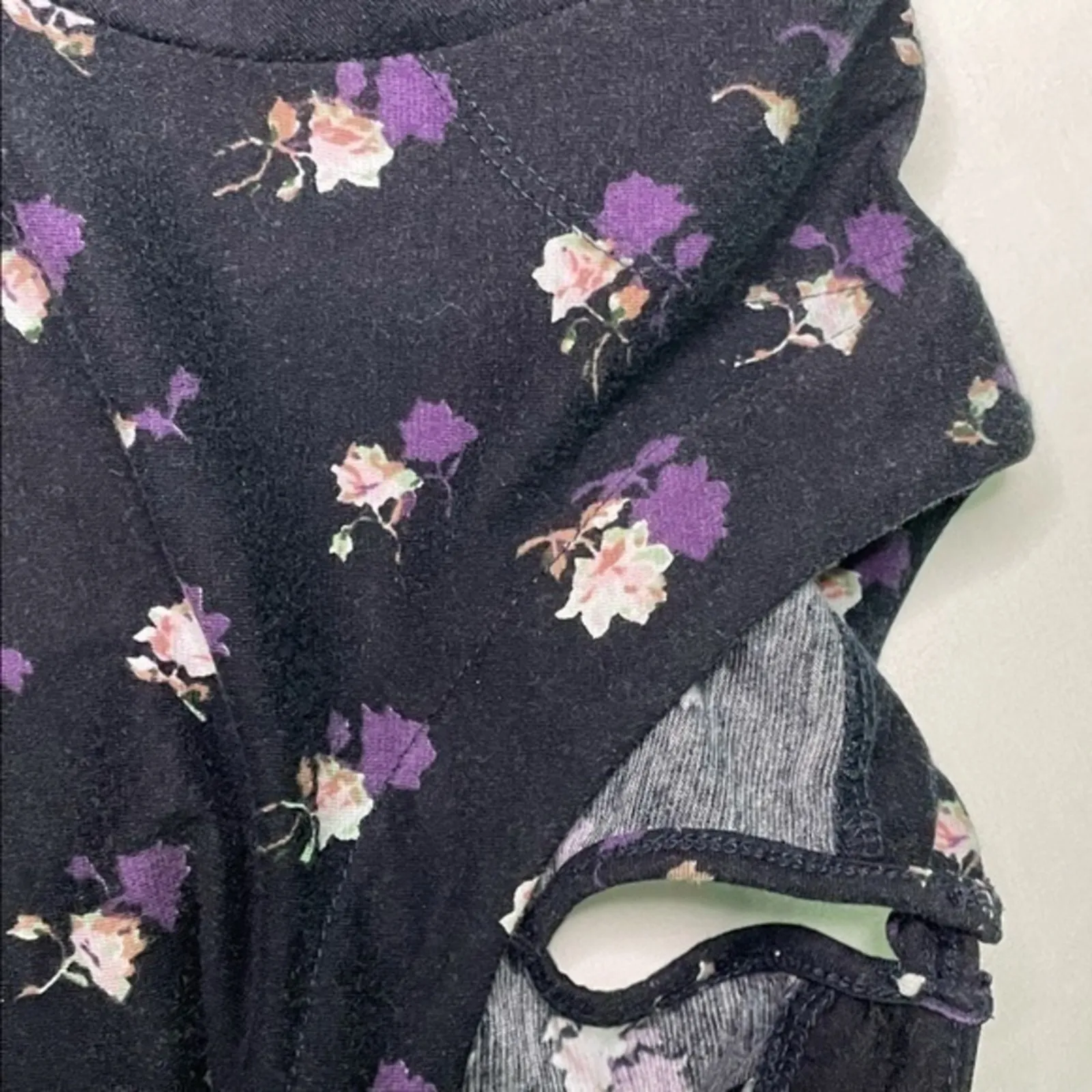 French Connection Floral Dress Short Sleeve rose flowers Bodycon mini Size 4 - Image 4