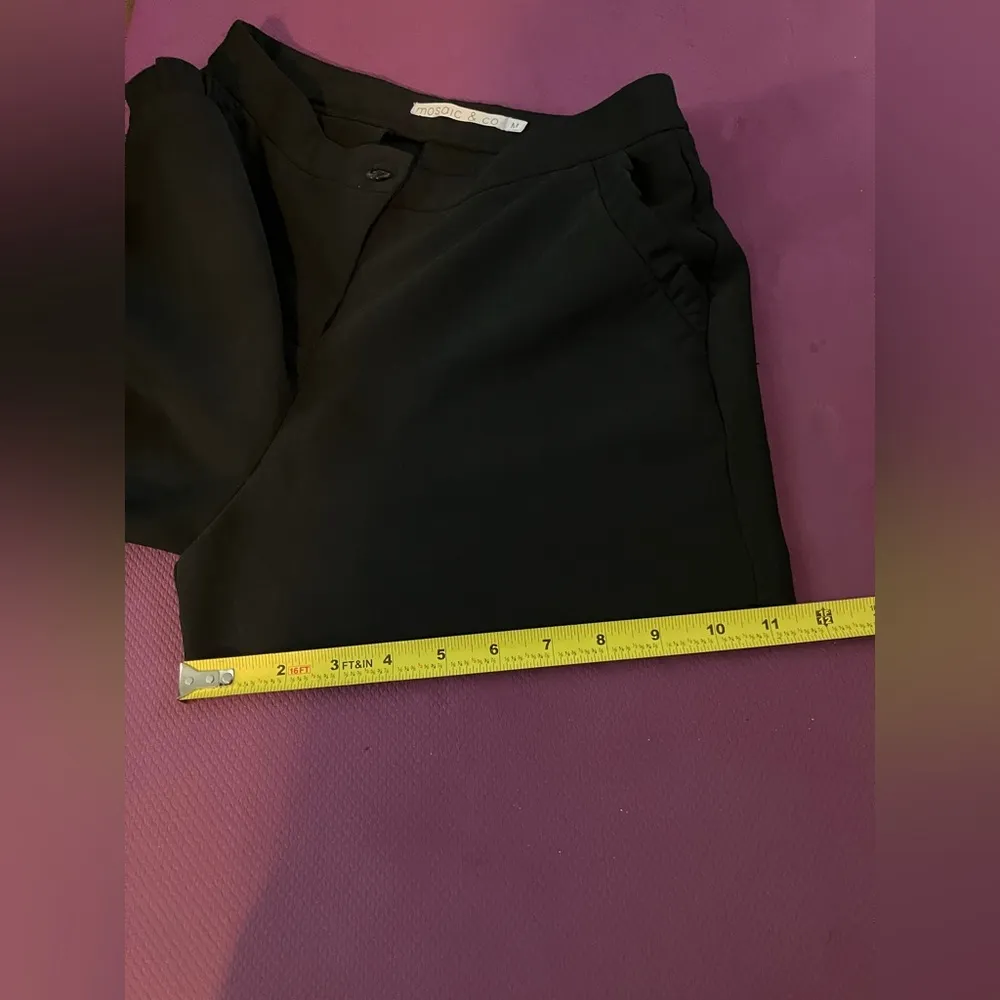 MOSAIC & CO Black Short Shorts Ruffled Pockets Womens Shorts Size M - Image 11