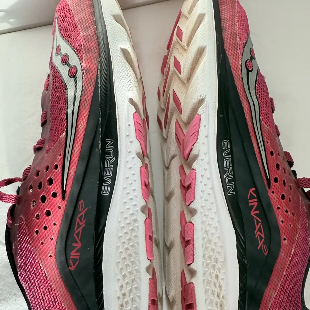 Saucony Kinvara 8 Women’s Running Shoes Size9 Pink Black EVERUN Cushion Trainers - Image 11