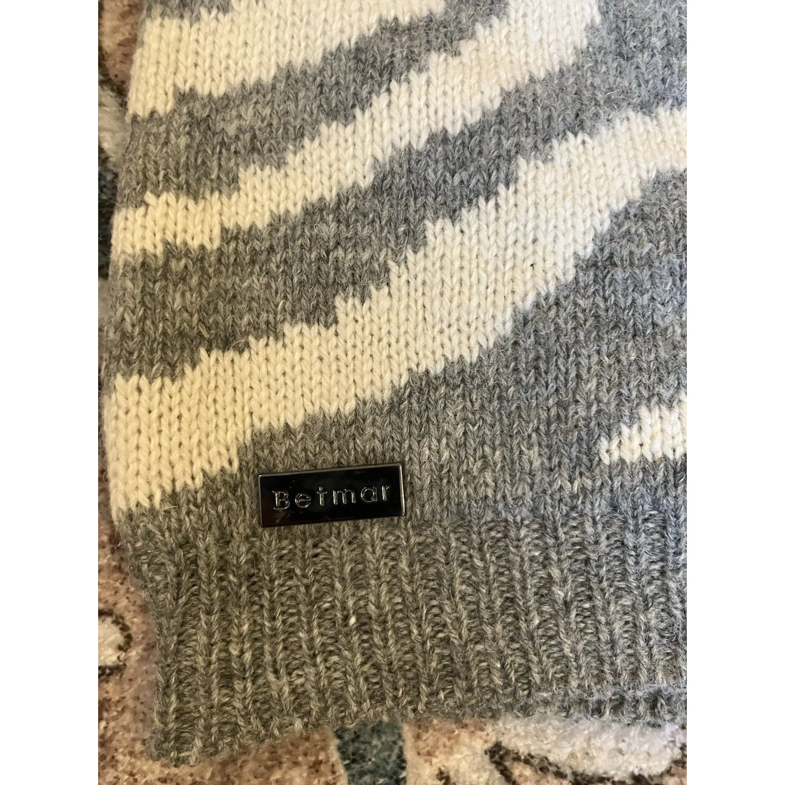 Betmar New York Hat Gray Cream Knit Beanie One Size Ribbed Details Stretch Hat - Image 5