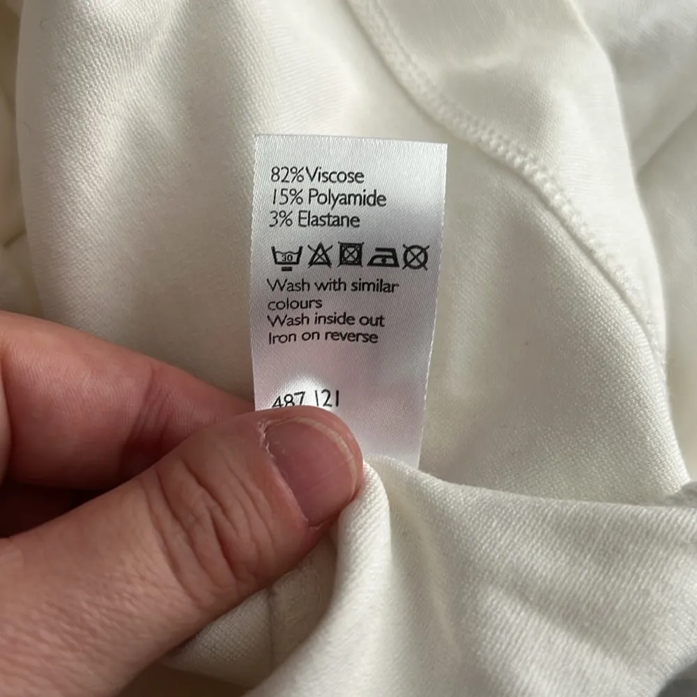 Somerset Off Shoulder Fitted TShirt Size 10 White - Image 7