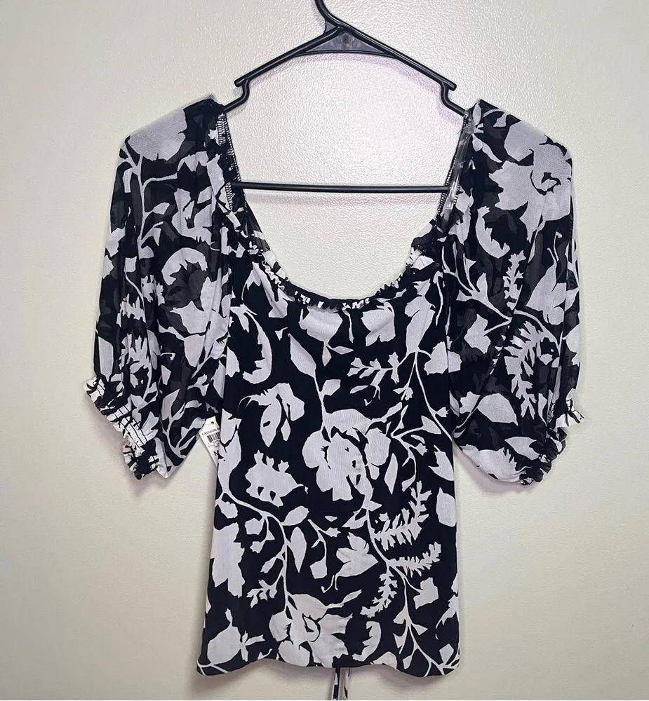 INC Black White Floral Ruched Cinched Medium Blouse Short Sleeve V Neck NWT - Image 10