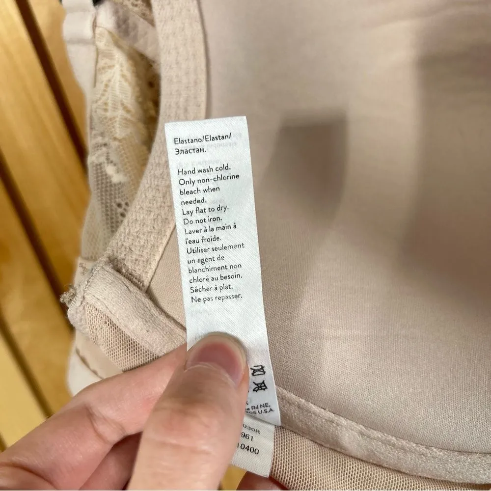 SPANX Undie-Tectable Push Up Plunge Bra Nude Lace Size 36DD - Image 13