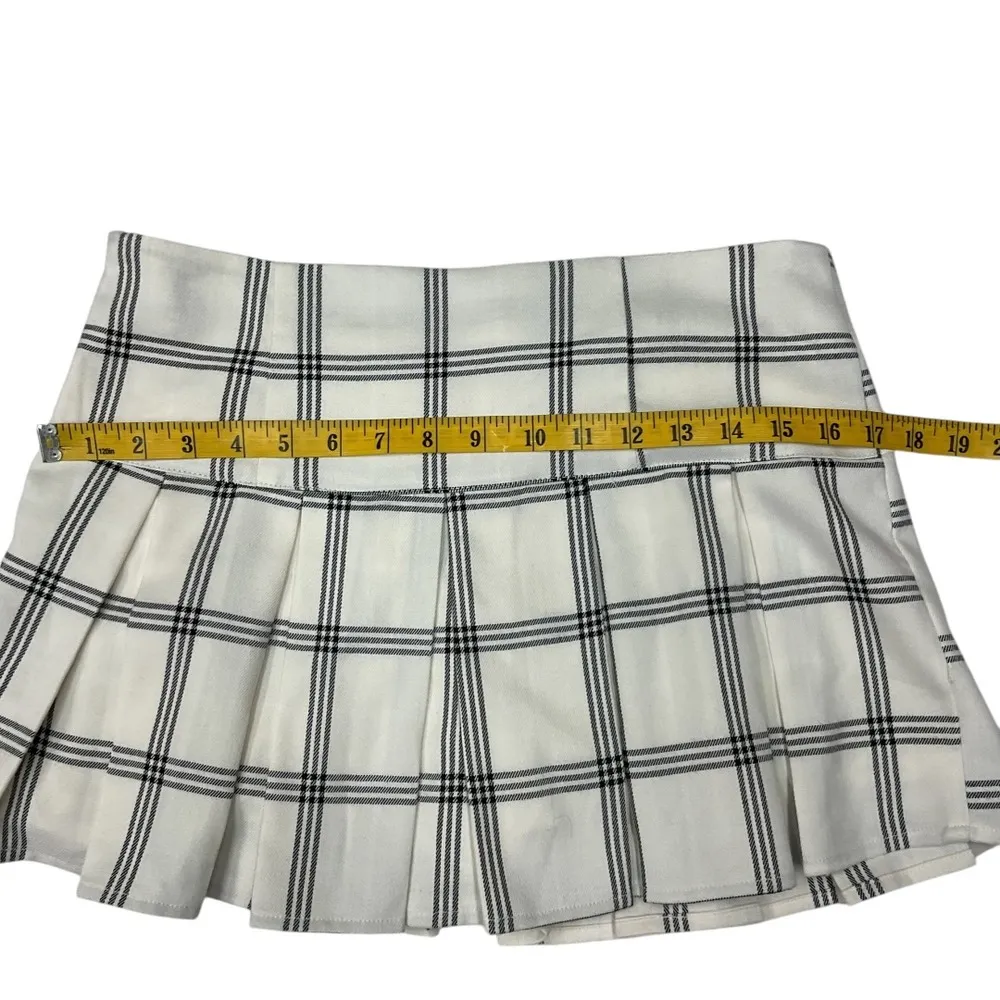 Aeropostale Women's Plaid Pleated Mini Skirt Cream‎ Black Size M Schoolgirl NWT - Image 7