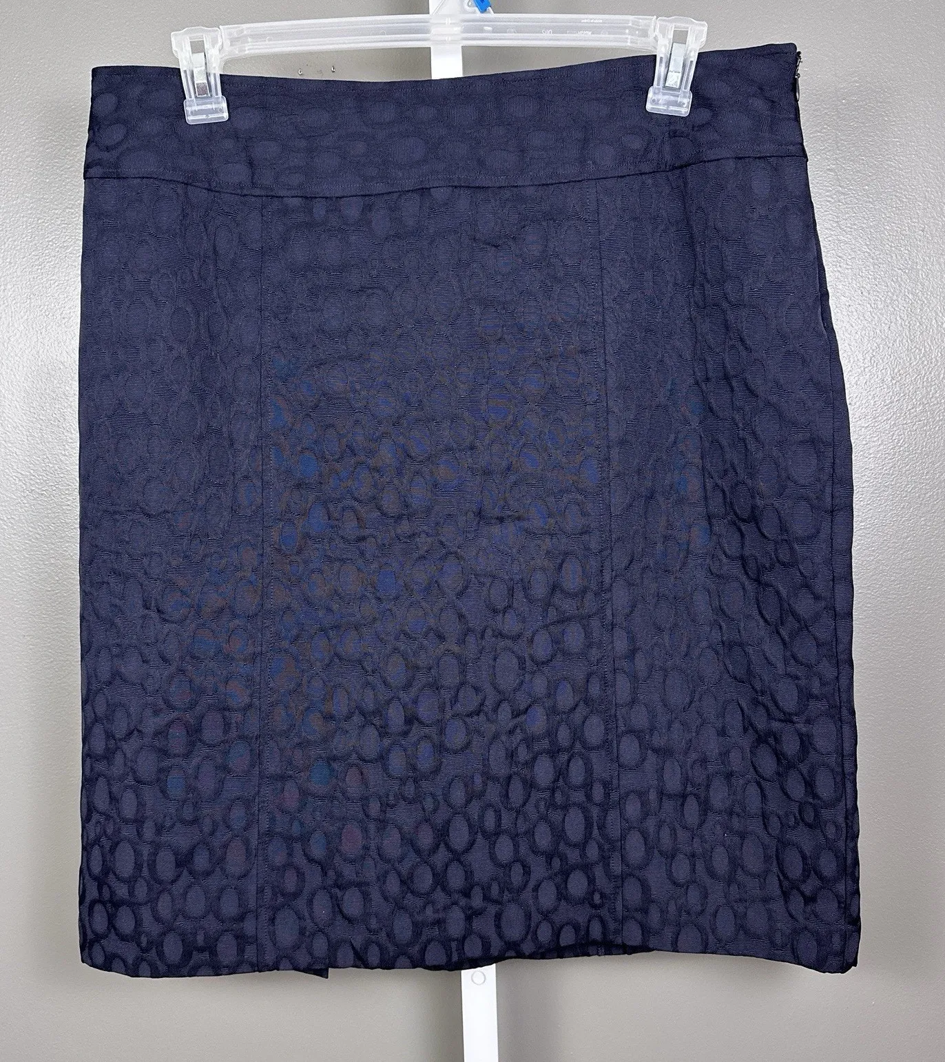 Dana Buchman Pencil Skirt Women's Size 16 Navy Blue Textured Vent Side Zip Lined - Image 1