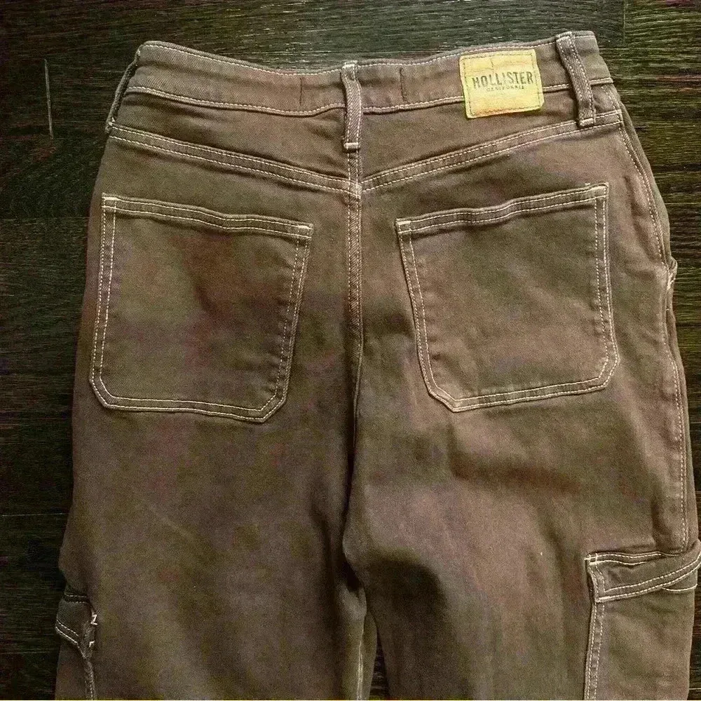 Hollister California Ultra High Rise Dad Jeans.Vintage Stretch. Size 7R.W28. L31 - Image 9