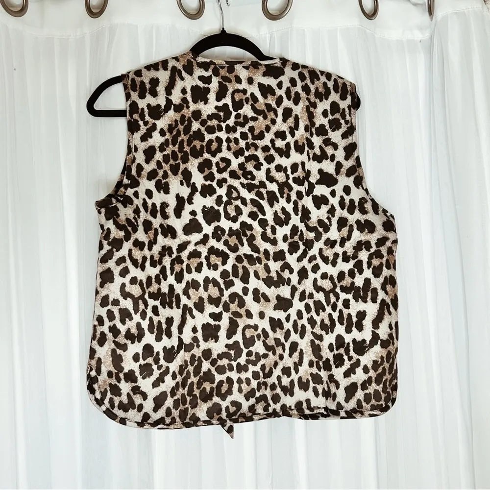 Source Unknown Brown and Tan Tie Front Sleeveless Blouse - Image 2