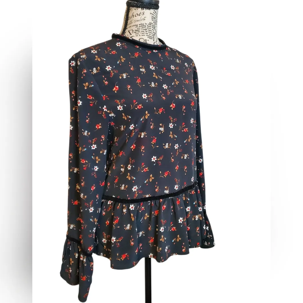 Zara Floral Print Blouse With a Peplum Hem and Velvet Trim. Size M - Image 2