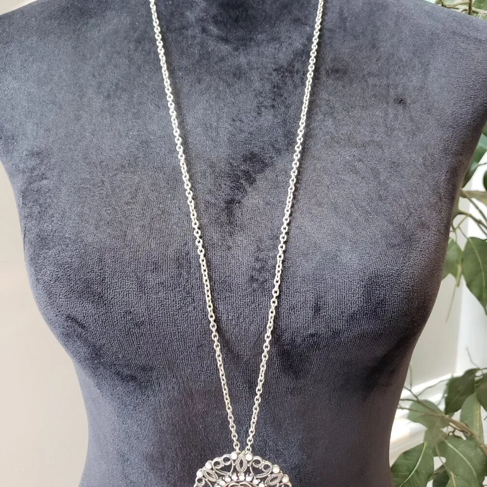 Women Multicolor Crystal Mandala Flower Pendant Curb Chain Necklace with Lobster - Image 2