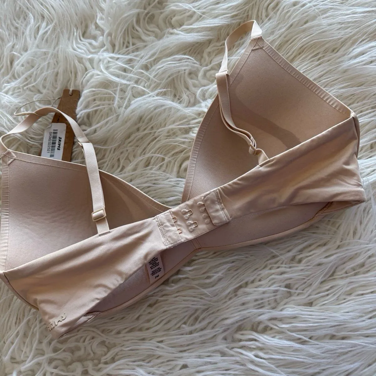 Skims Wireless Form Pushup Plunge Bra Sand Size 34D - Image 7