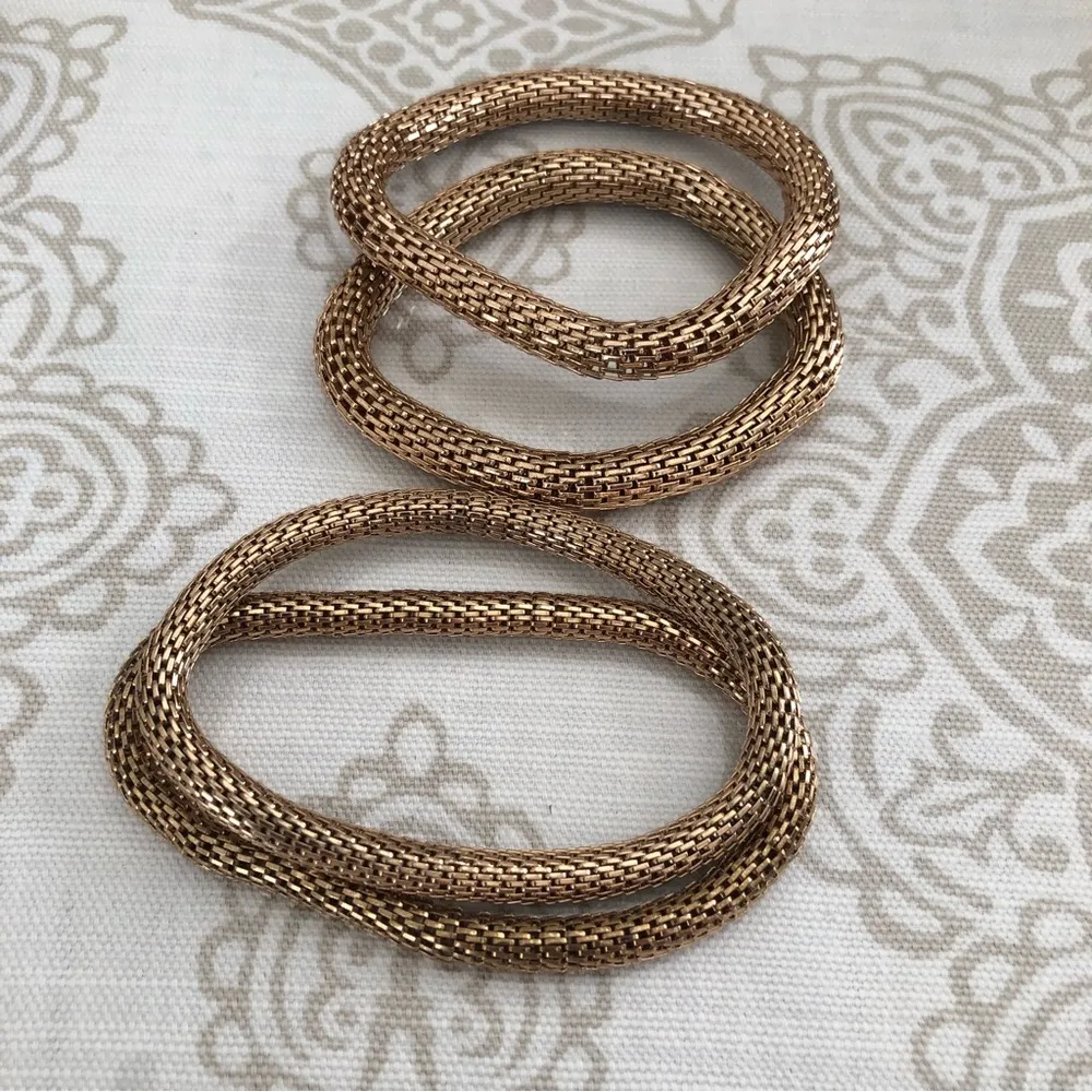 Gold Flexible Chain Link Necklace, Bracelets & ring - Image 9