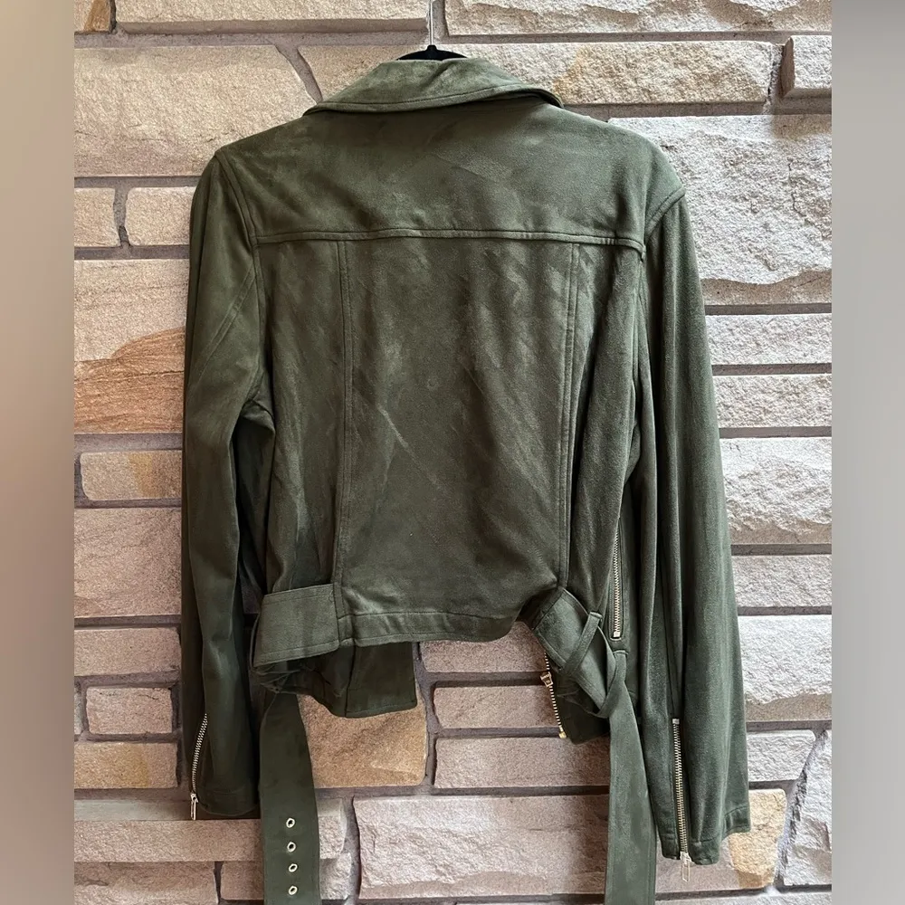 JLO Jennifer Lopez Faux Suede Belted Moto Jacket Olive Green Large NWOT - Image 3