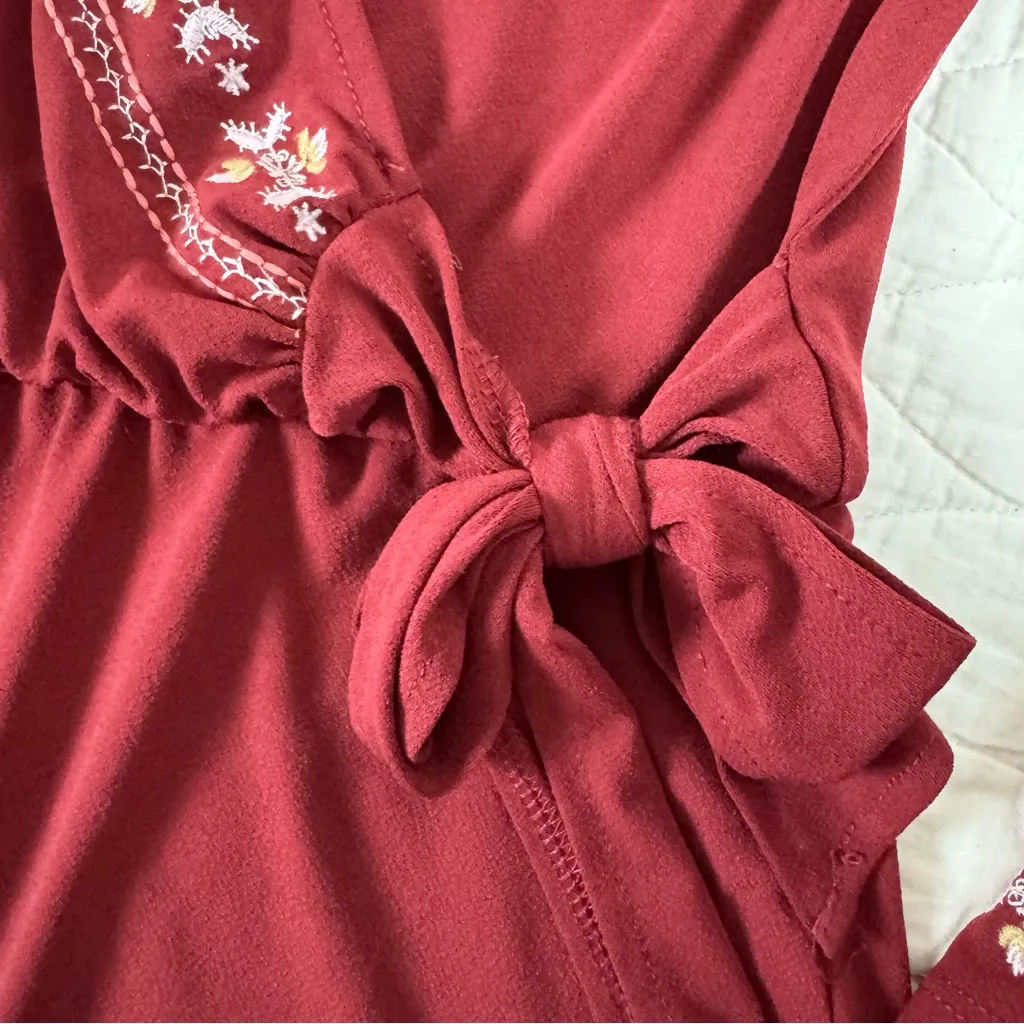 Alya Wine Wrap Womens
Top L V-Neck Floral Embroidered Bell Sleeve Cottage Boho - Image 8