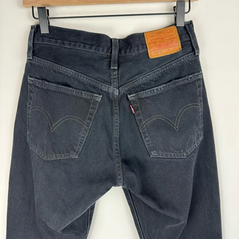 Levi’s 501 S Skinny Premium Denim Jeans Sz 24 Black Denim Distressed Raw Hem - Image 12