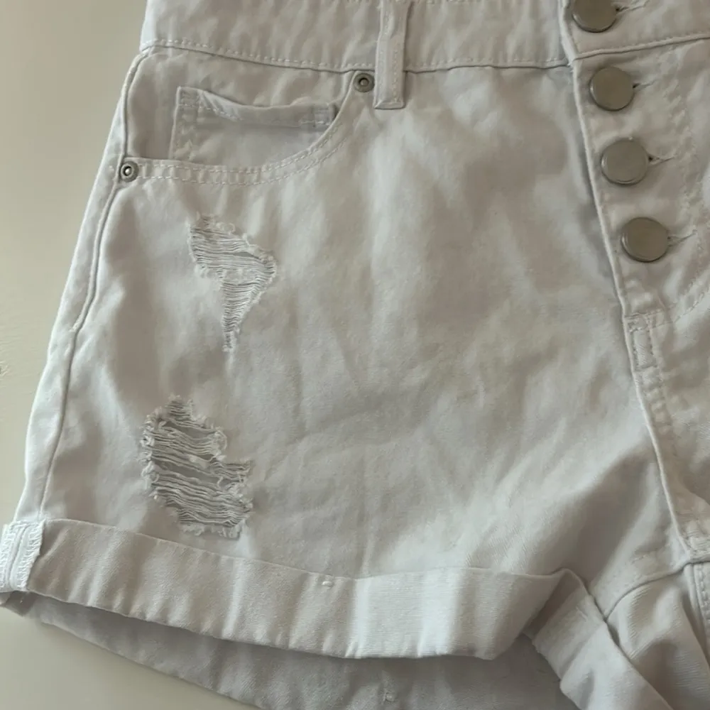 Dollhouse White Cuffed Disteressed Mid-rise 4 Button Denim Shorts - Image 3