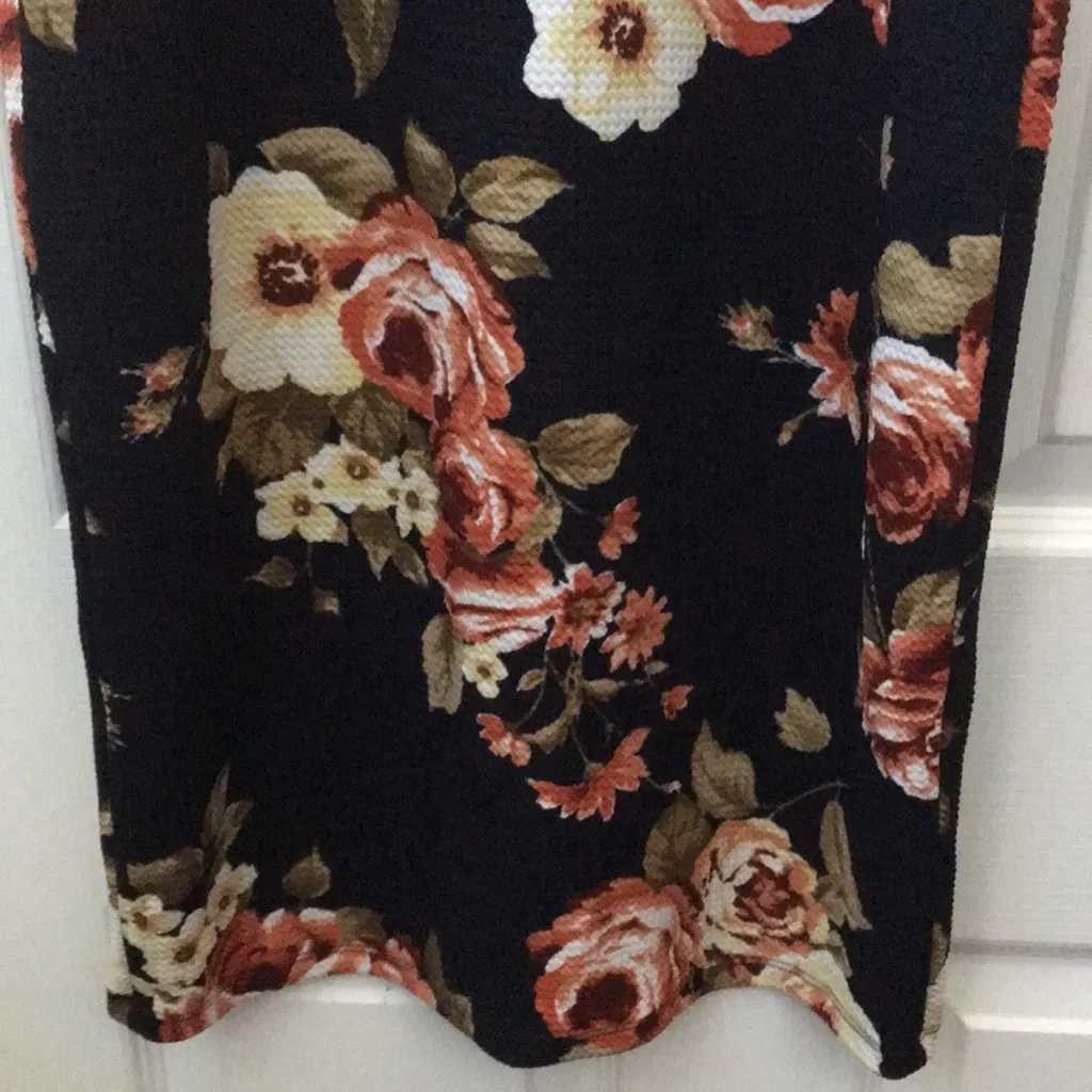 FINAL MARKDOWN Juniors’ iris Textured Sheath Dress (L) - Image 14