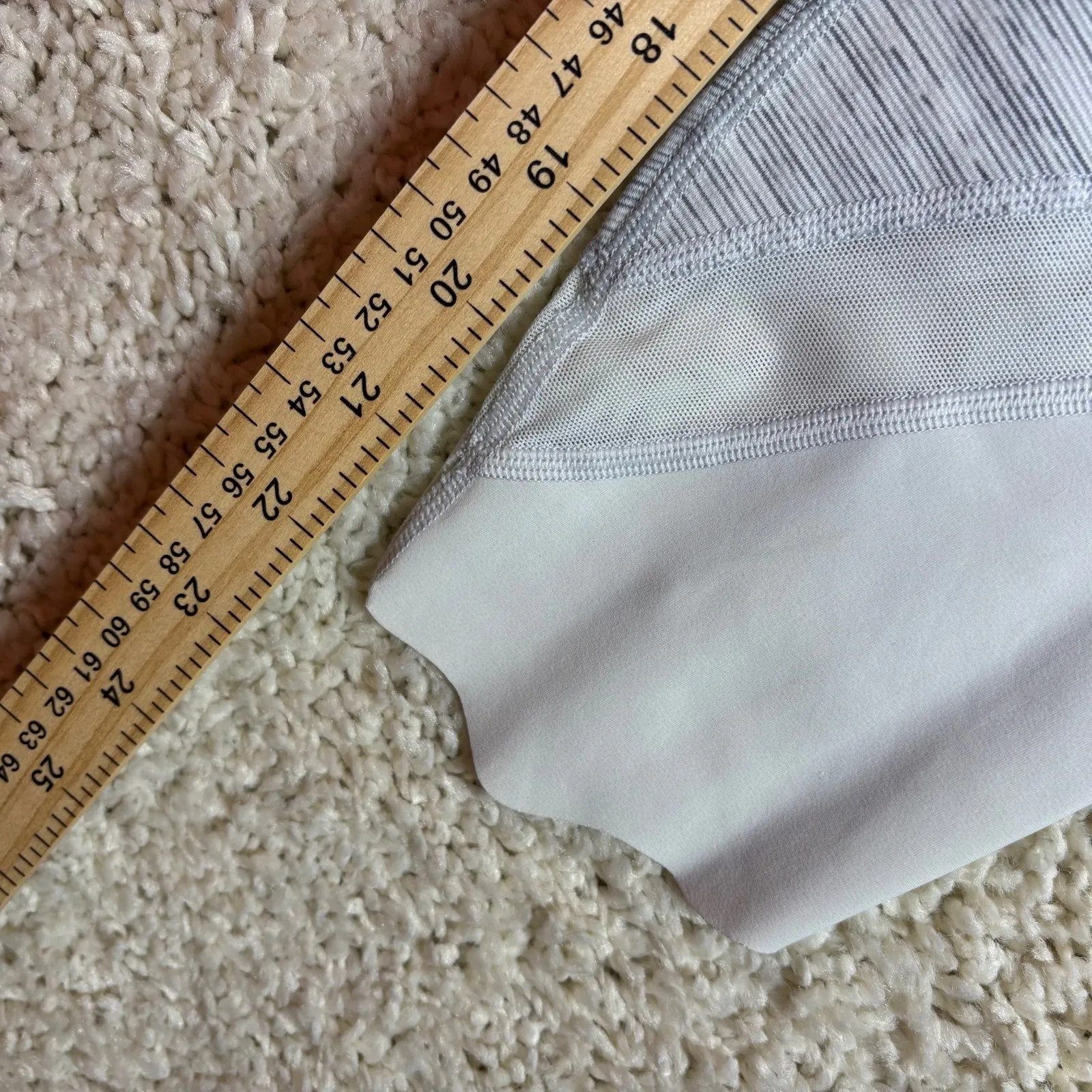 Lululemon Align High Rise Pant Light Gray Heathered Mesh Panel Cropped Size 8 - Image 5