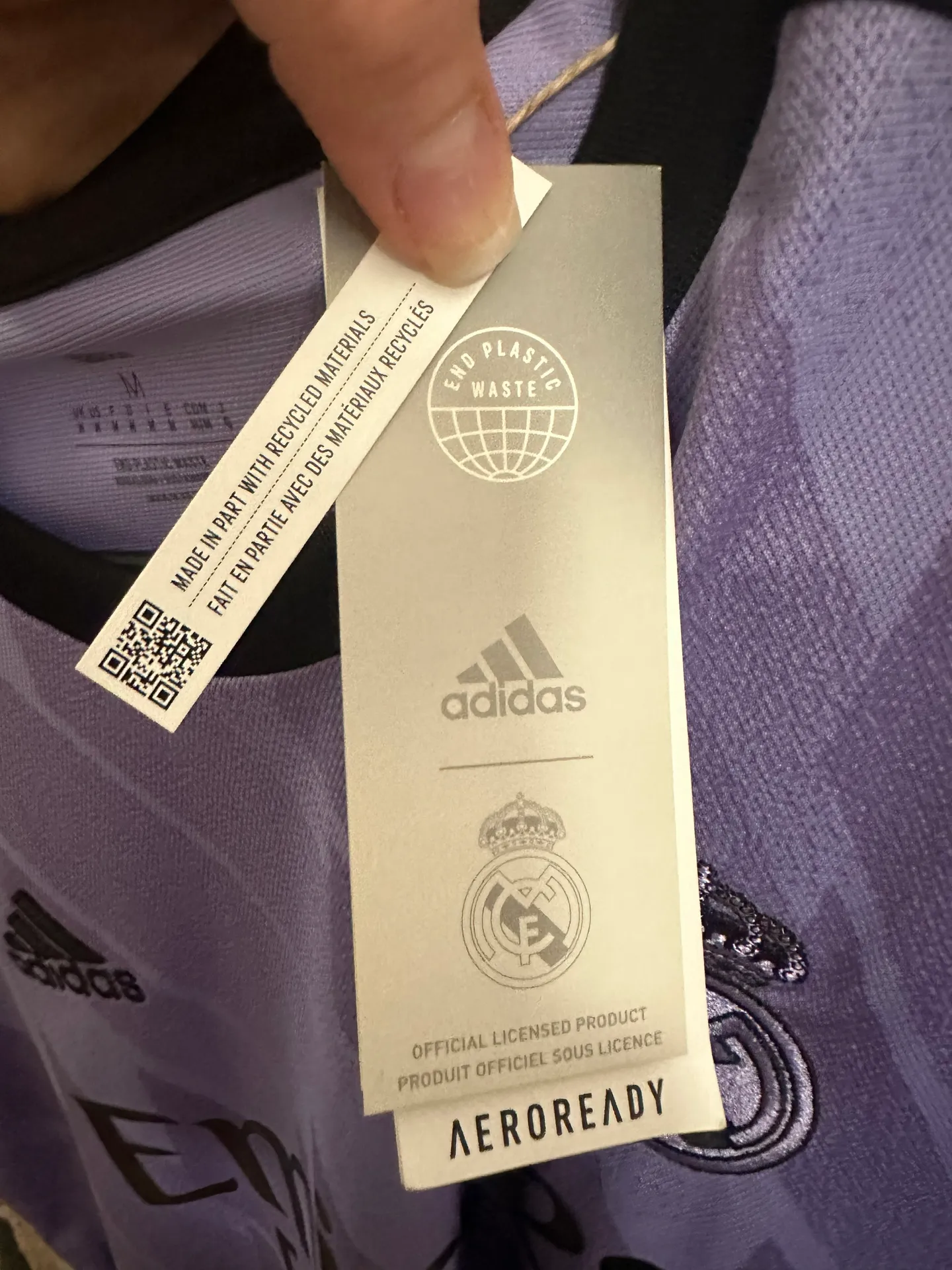 Emirates Soccer Jersey Purple Size L - Image 3