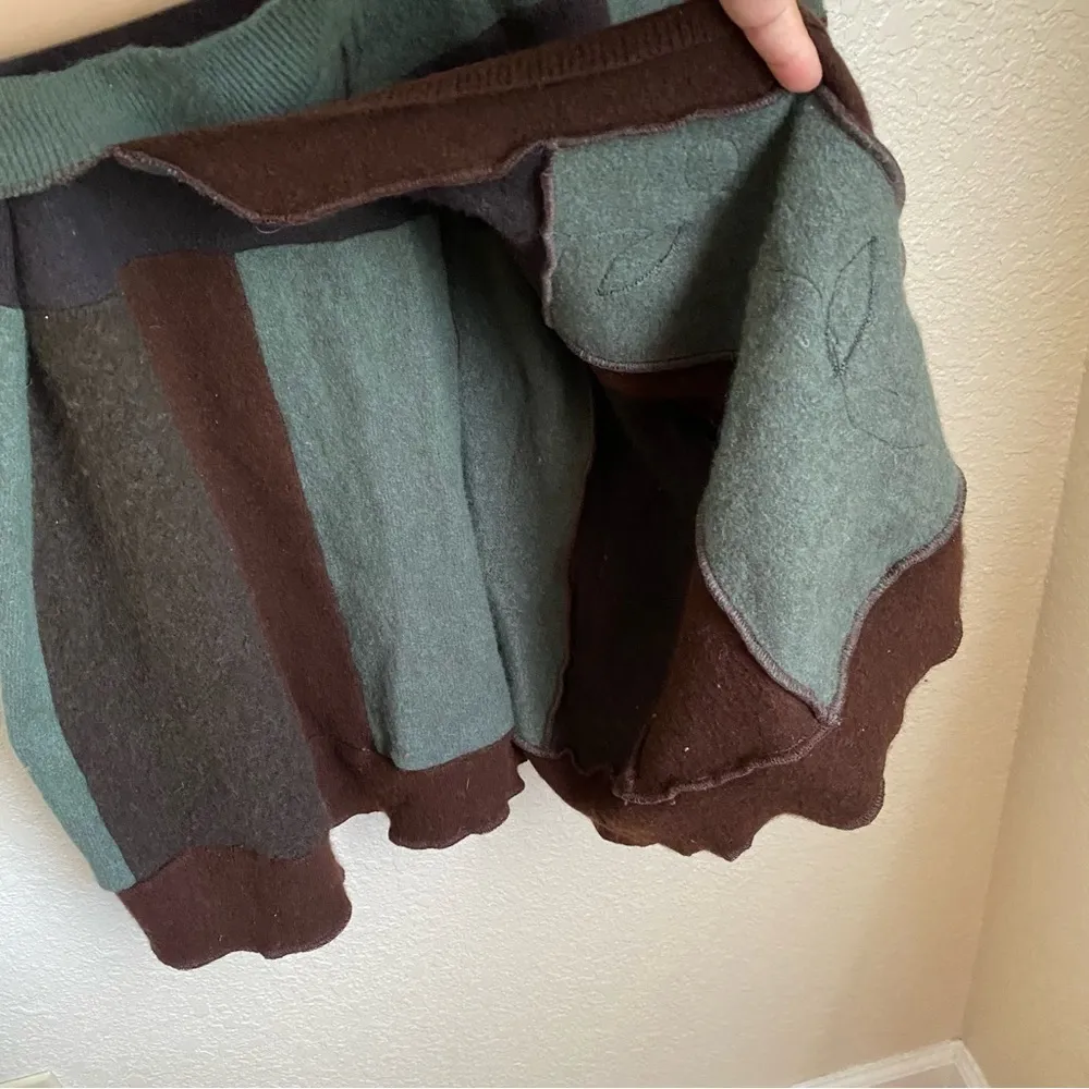 Patchwork cashmere wrap dress sweater brown floral embroidered size medium/large - Image 3