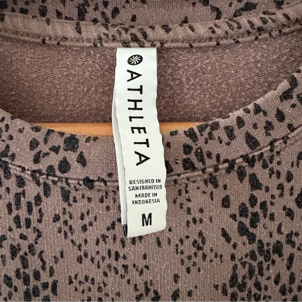 Athleta Studio to Street Print Sweatshirt animal print pattern Size M - Image 8