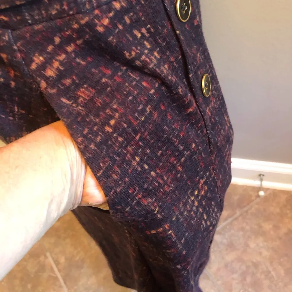 NWOT Winter Skirt Dark Brown and other Colors Size Medium - Image 8