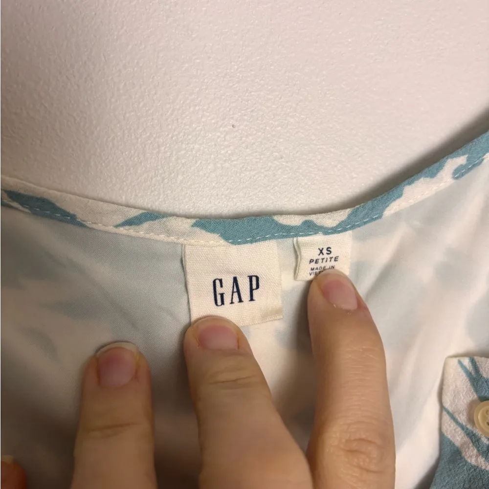 Gap Women’s Tie Waist Blue White Floral Boho Spaghetti Strap Summer Jumpsuit - Image 4