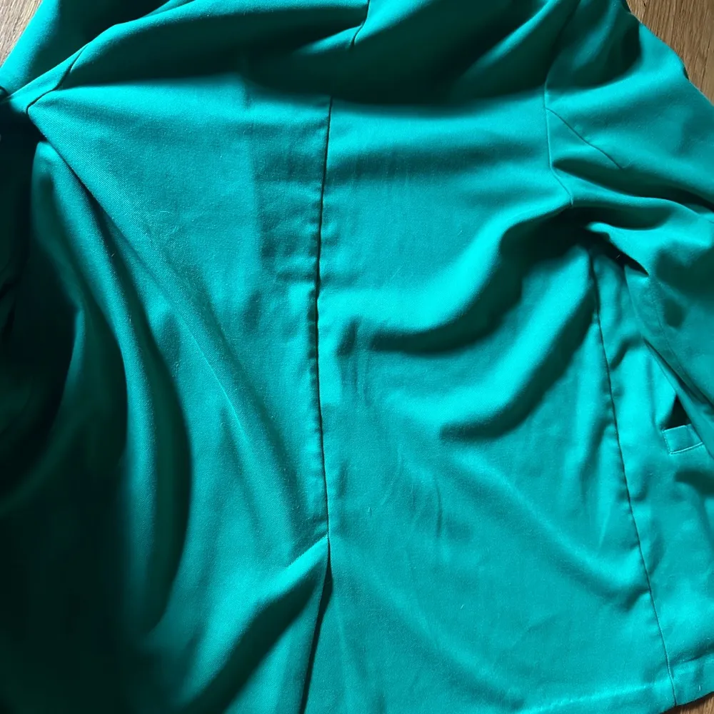 Monki  Kelly Green oversized blazer and skirt suit set, size S - Image 8