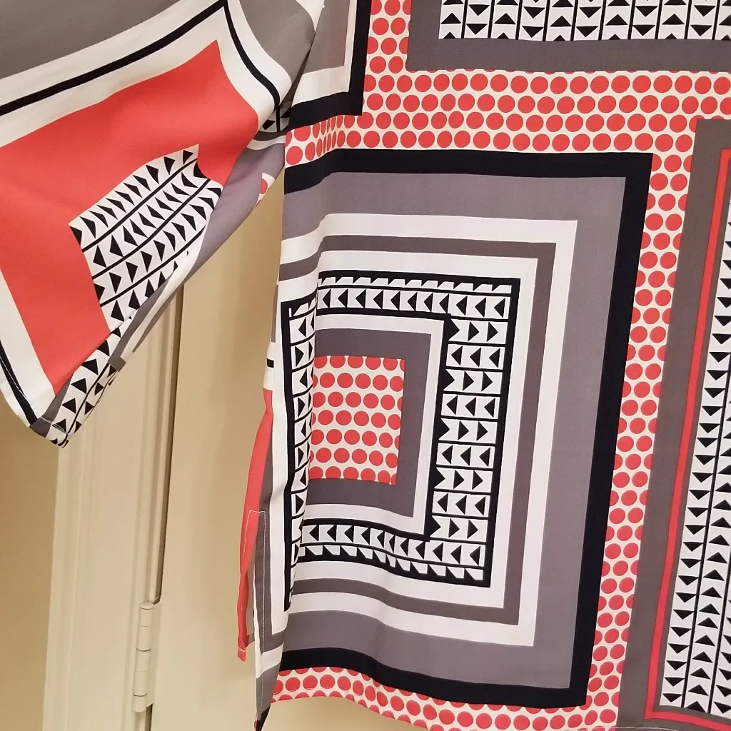 Ellen Tracy Multi Color Geometric Print Top Sz Med - Image 5