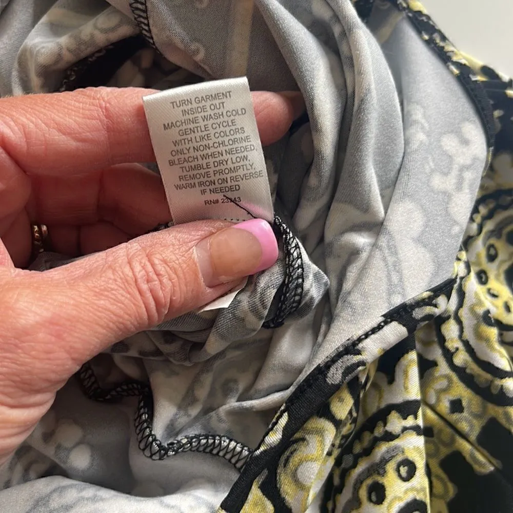 eci jumpsuit. Size XS. Light and airy. Black and yellow. Long length. Black - Image 9