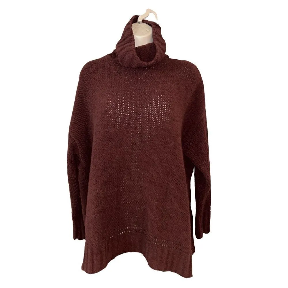 Aerie Women's Burgundy Knit Oversized Turtleneck Sweater Size S/P - Image 3