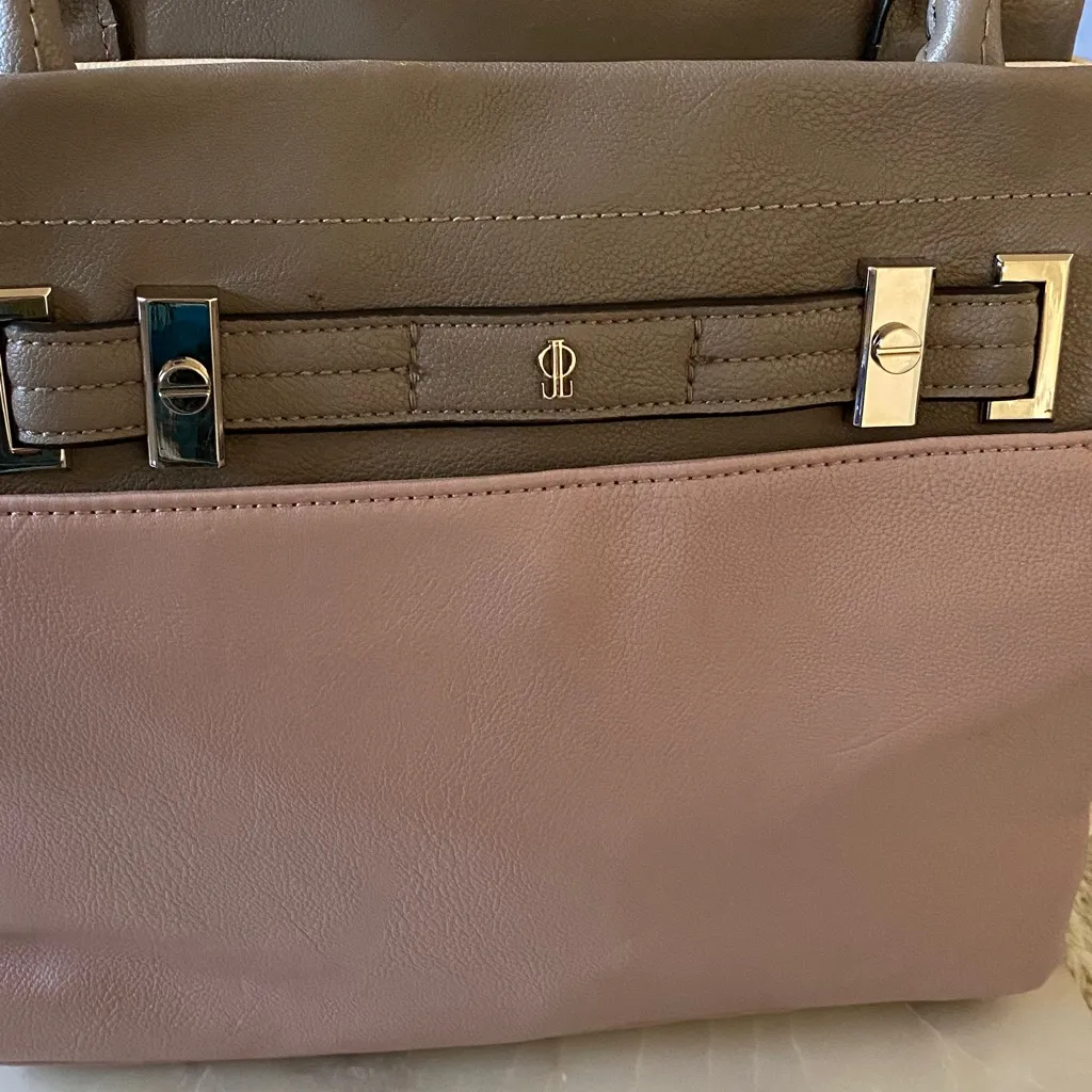 Jenifer Lopez  Multi-Tone Tote Bag in Cream, Tan, and Pink - Image 4