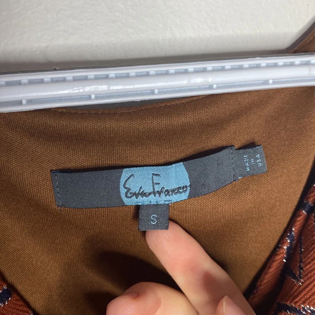 Anthropologie Eva Franco sheen chevron print terracotta front twist top size S - Image 9