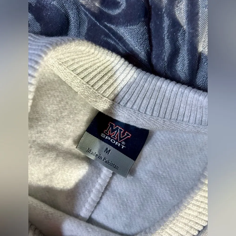 Nashville Crewneck Grey Pullover Sweatshirt Small Gray - Image 9