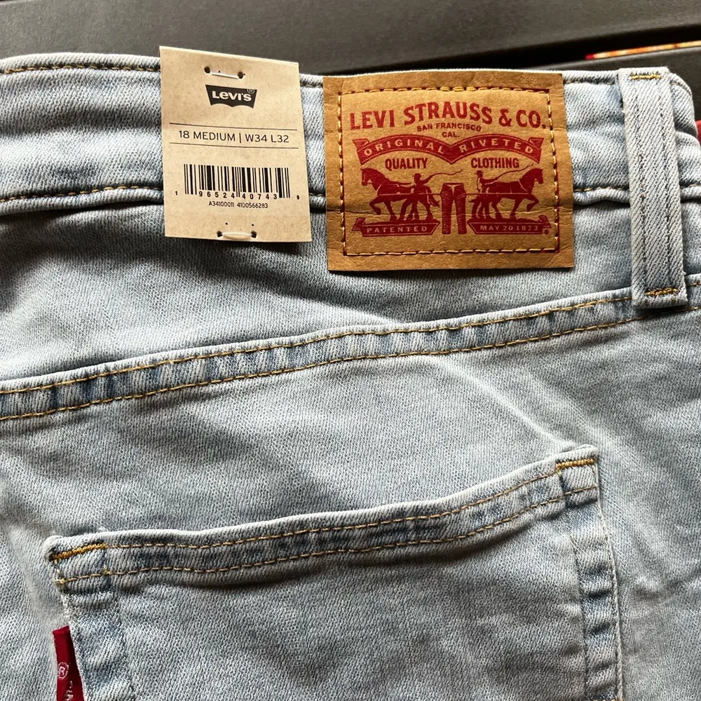 Levi’s Women’s 726 High Rise Flare Jeans - Image 3