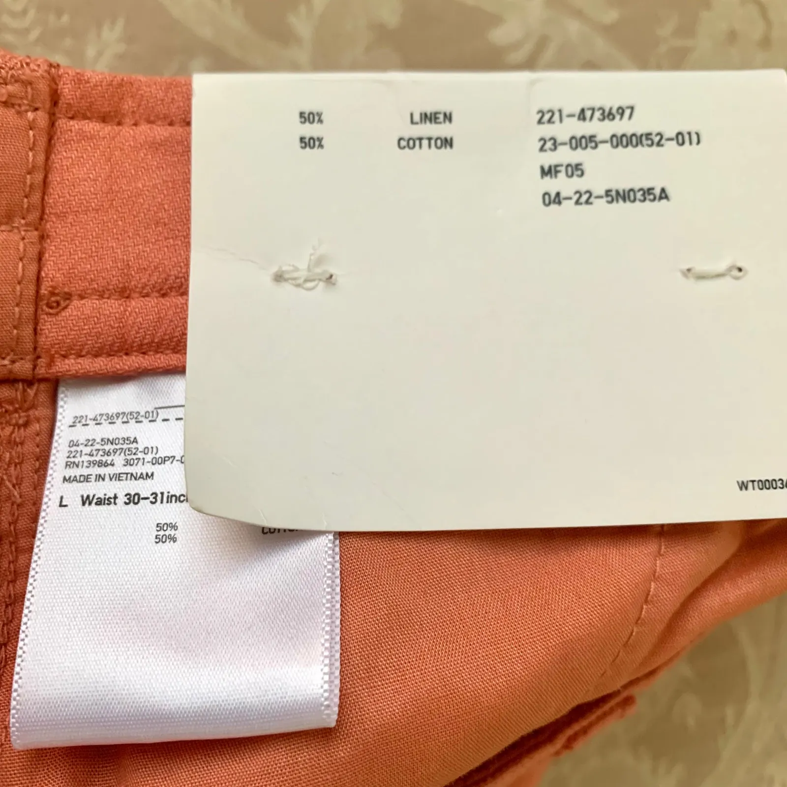 Uniqlo Linen Cotton 2.5" Inseam Shorts in Orange - Image 7