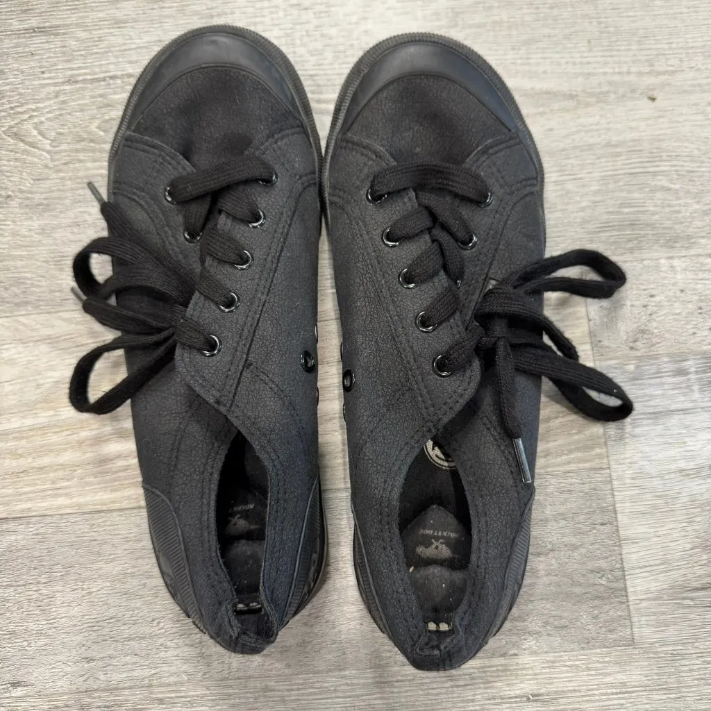 Rocket Dog black lace up sneakers women size 9.5 - Image 2