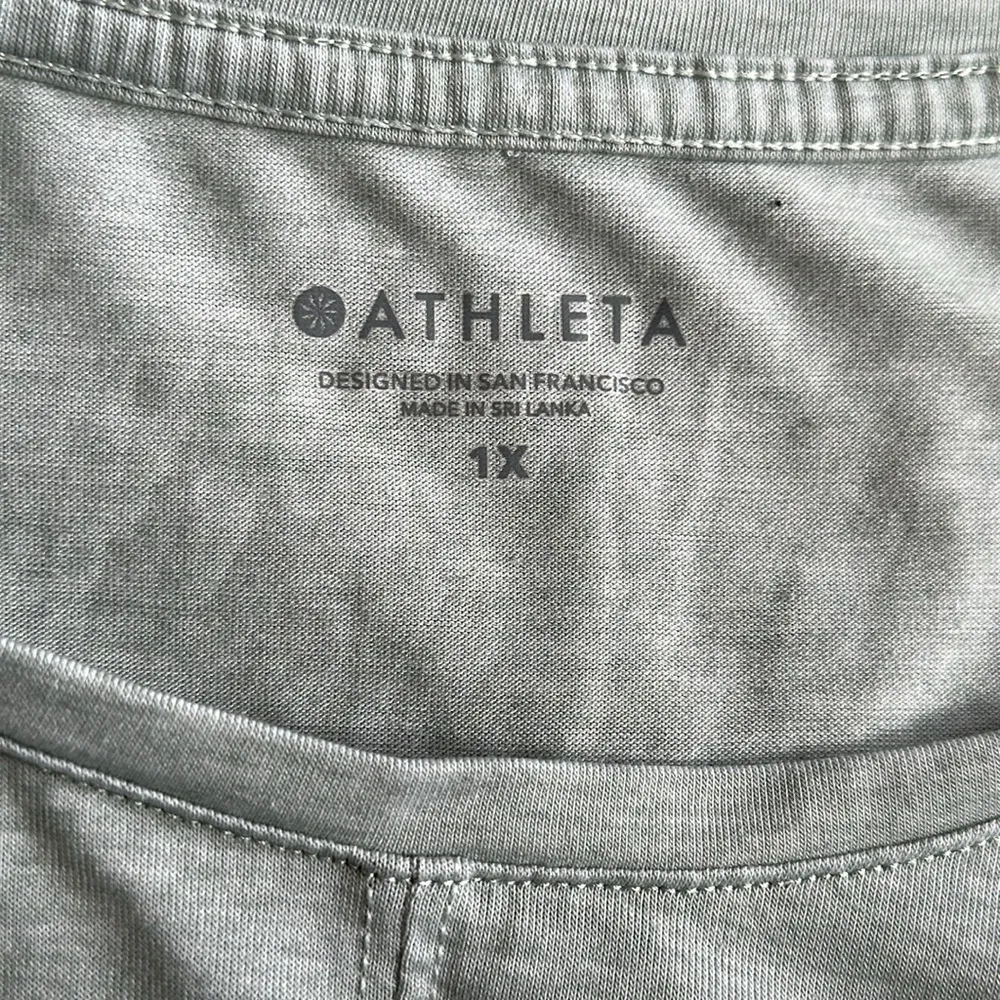 Athleta Essence Twist Top Pale Green Long Sleeve T-Shirt Plus 1X - Image 9