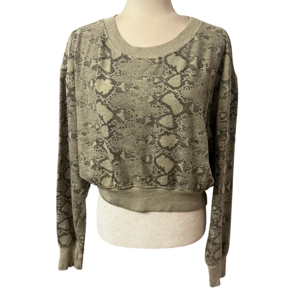 Pam & Gela Boa Snake Skin Print Crewneck Sweatshirt L Trendy Cozy Lounge - Image 2