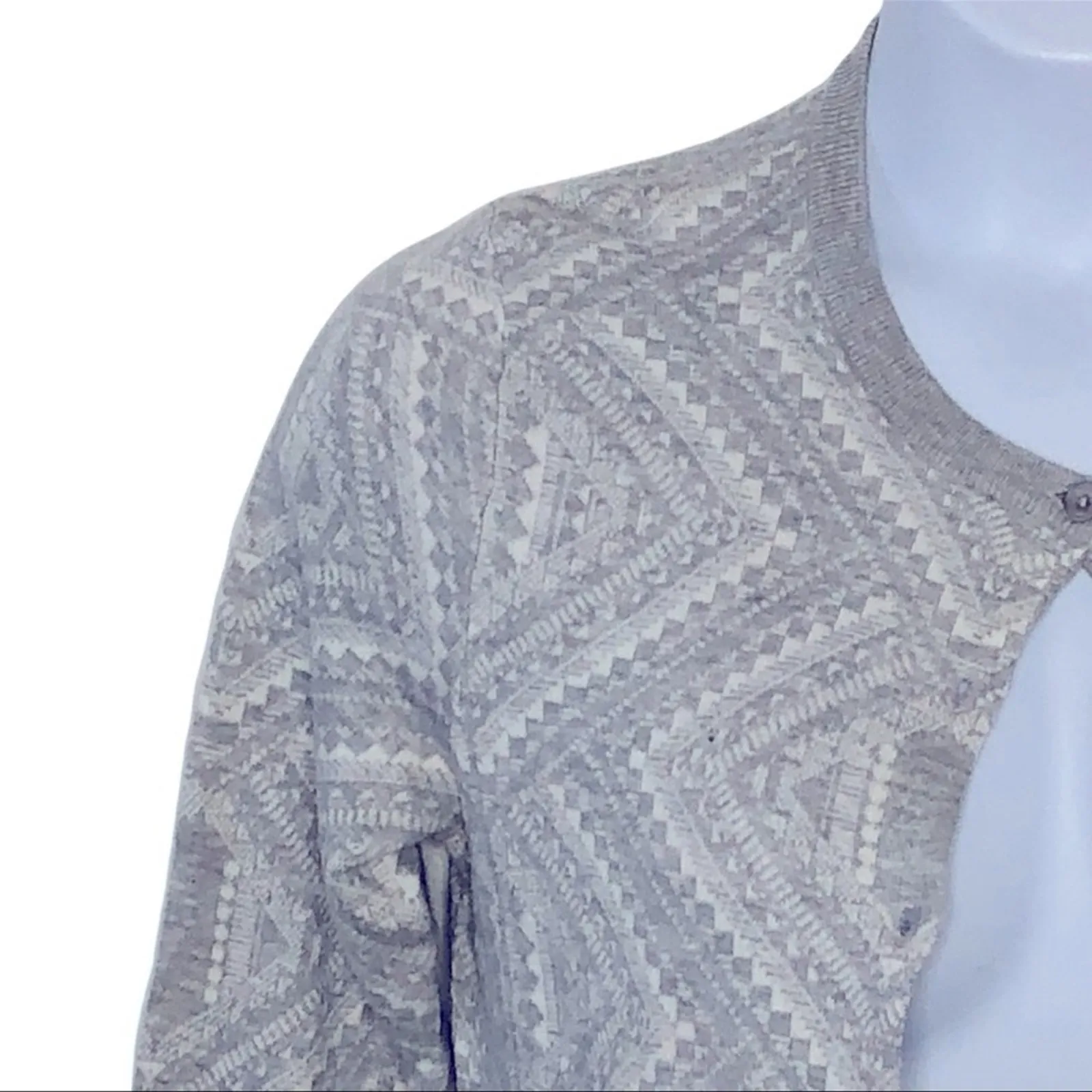 Bass Medallion Print Grey & White Cardigan Button Front Sweater Medium Gray - Image 6