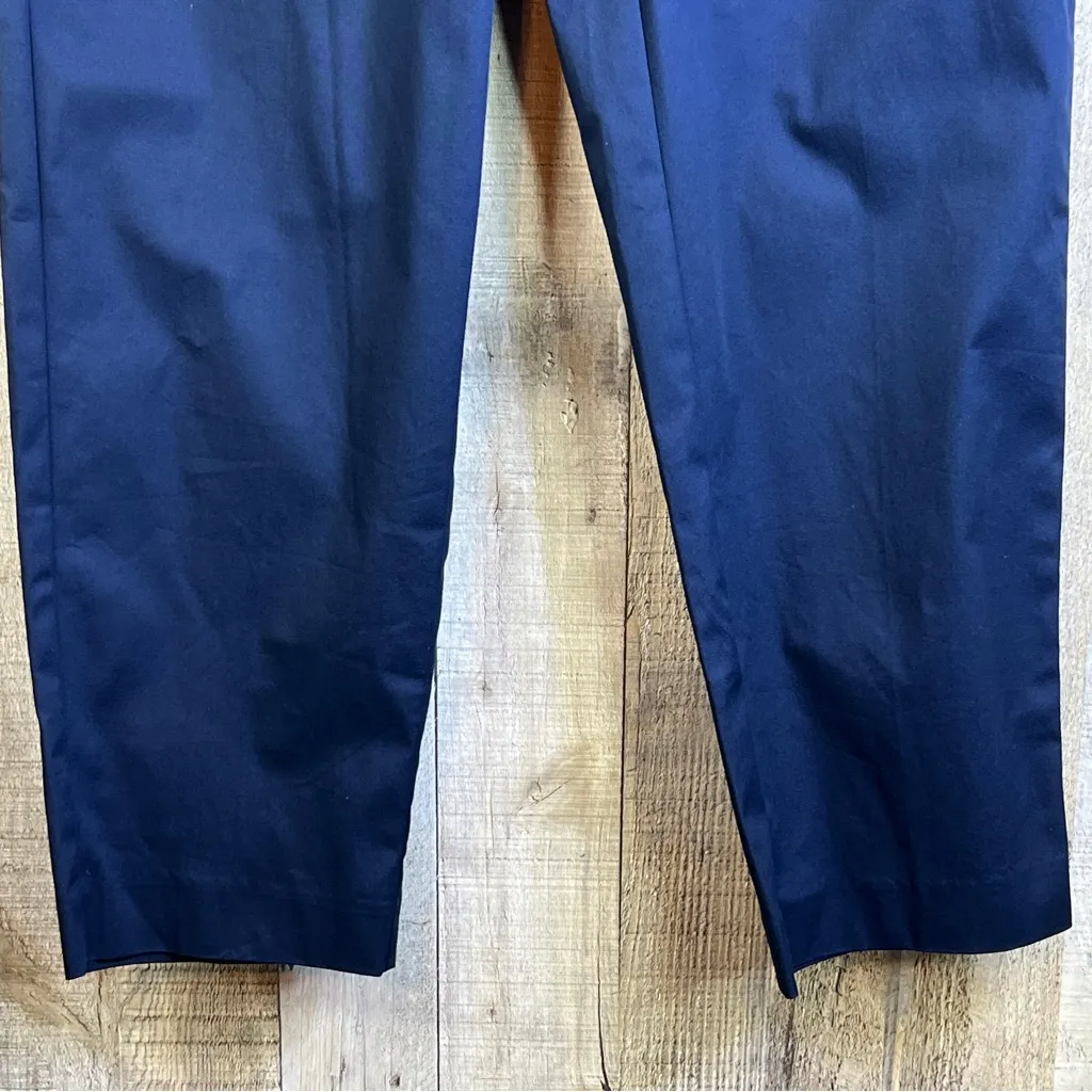 Alfani Size 6 Navy Blue Cropped Trousers with Mock Back Pockets & Zipper Closure - Image 4