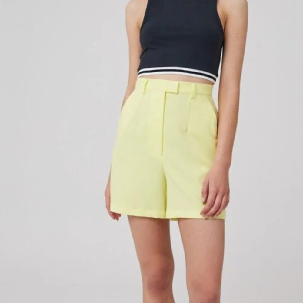 The Fifth Label Brighten High Waist Cargo Short in Lemon Yellow Size Small NWT - Image 3