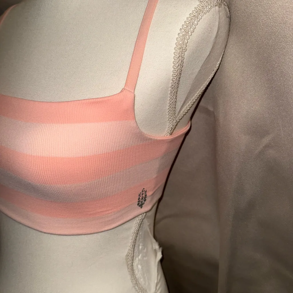 Free people movement - Image 3