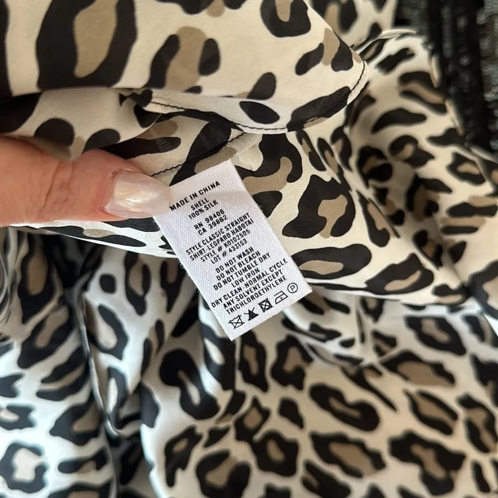 Theory Leopard Print Silk Button Up Shirt Size Medium - Image 12