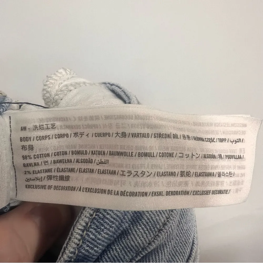 Ultra High-Rise Mom Jean w/printed happy faces deconstructed size 5R - Image 11