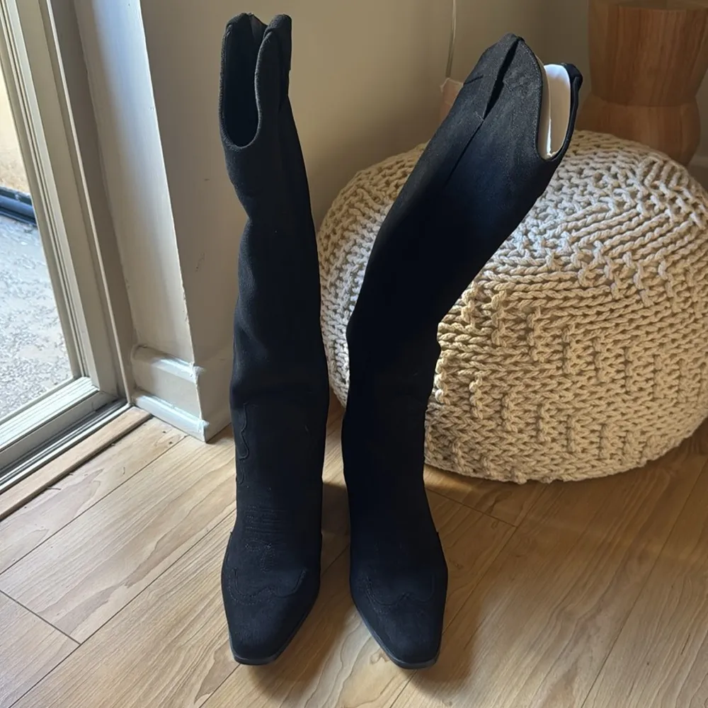 Boohoo Suede knee high western boots - Image 2