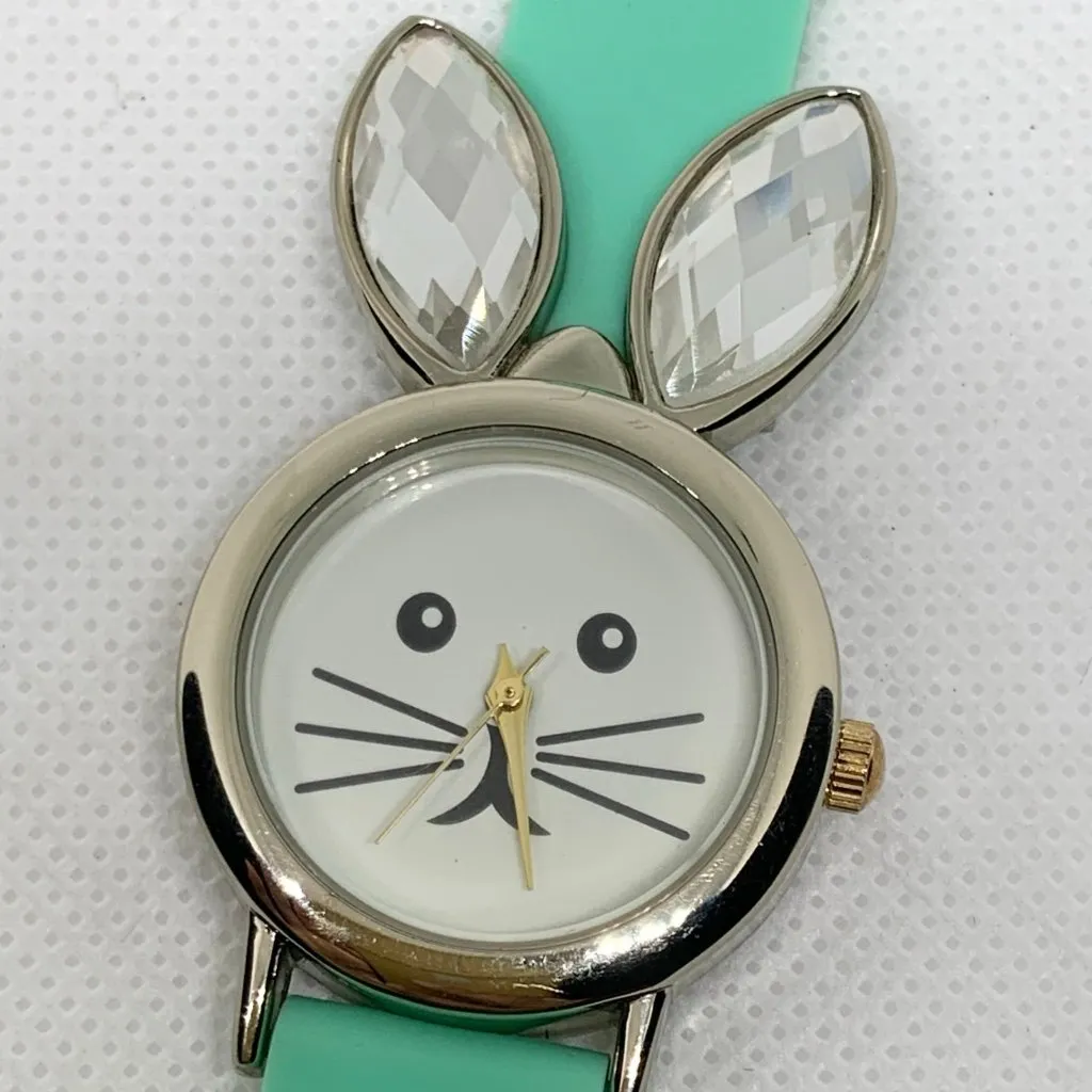 Claires Bunny shaped case girls/women wrist Watch gold tone 28mm running - Image 3