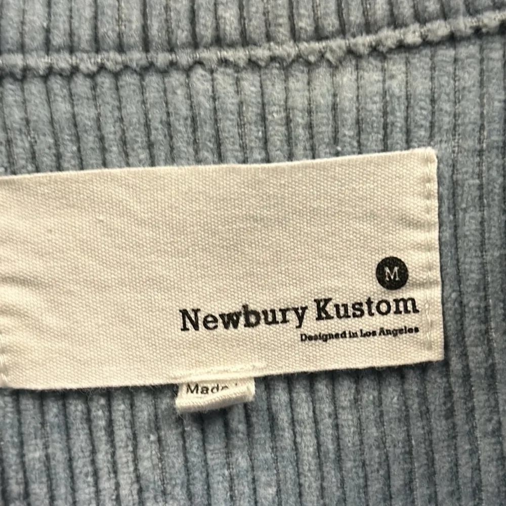 Newberry Kustom Blue Corduroy Cropped Button Up Jacket with Pockets Medium - Image 4