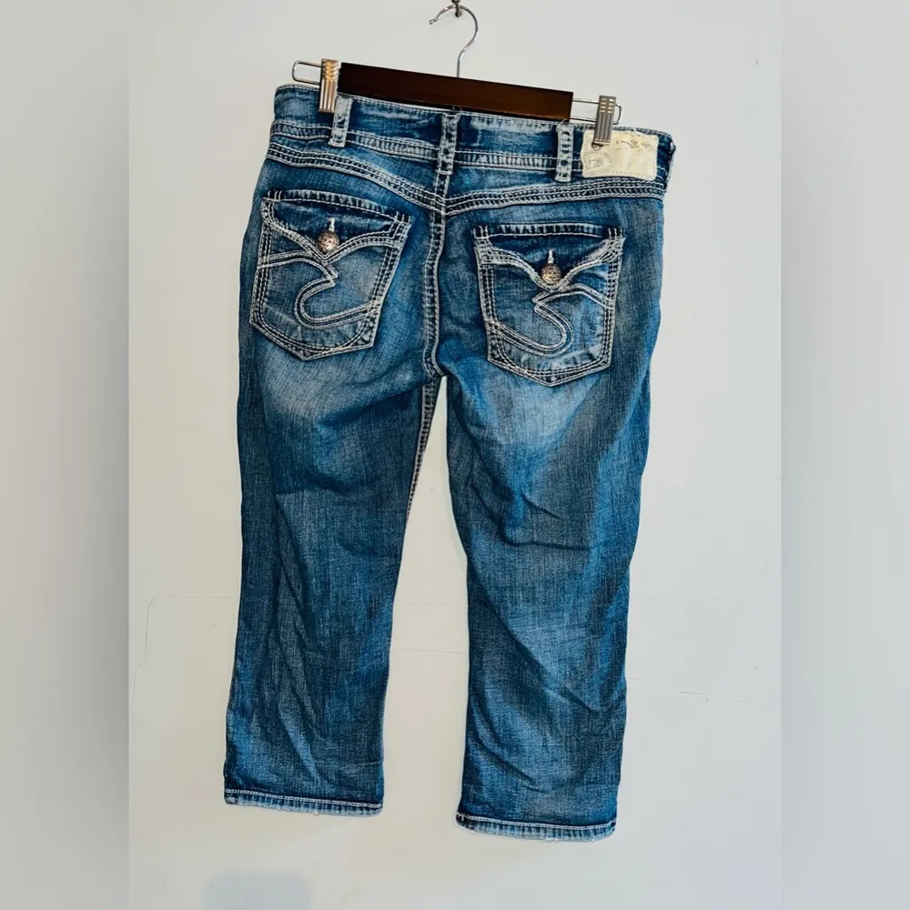 SILVER JEANS Suki Surplus Capri sz 30 - Image 2