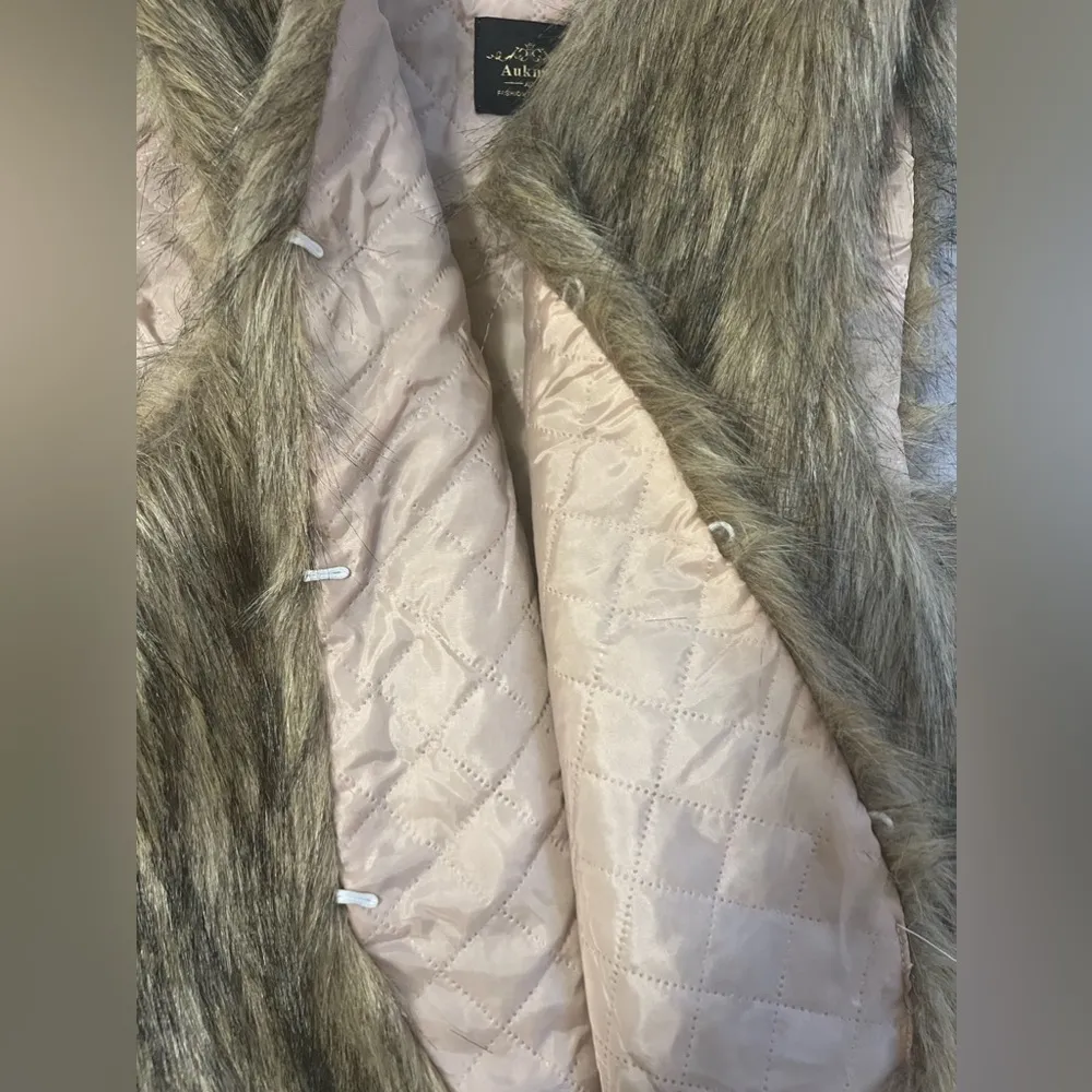 Faux Fur Vest Brown - Image 4